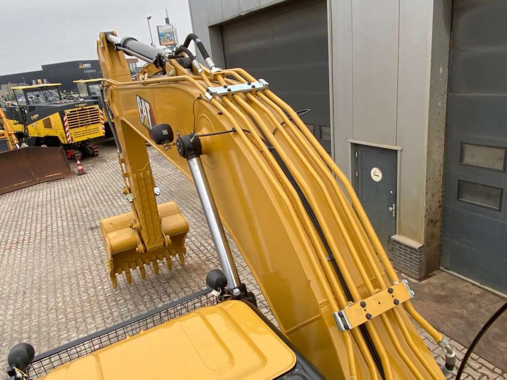 Caterpillar 323D3 Foto 8