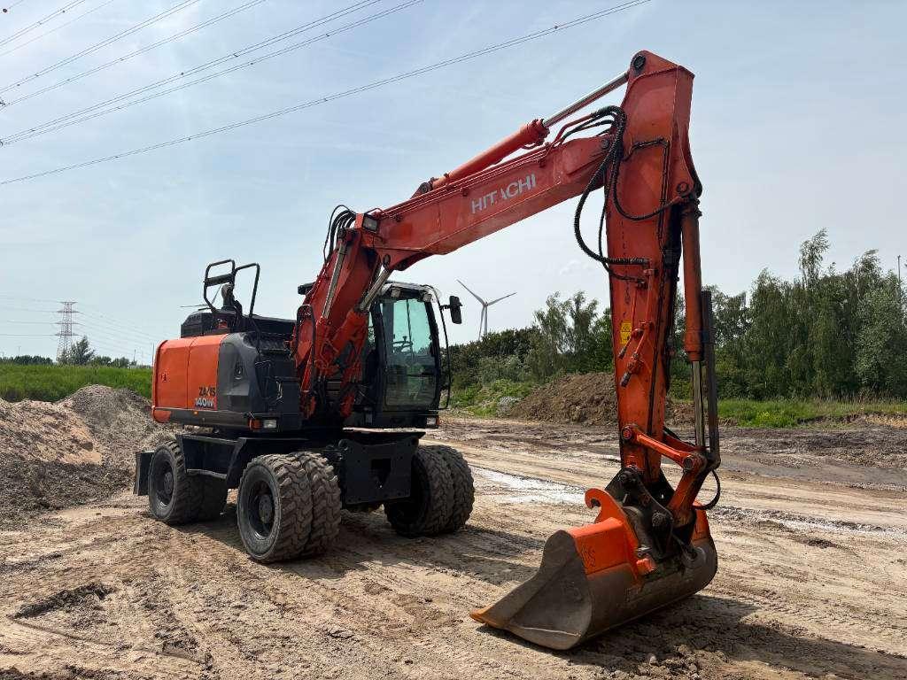 Hitachi ZX 140 W-6 (3 Pieces available) Foto 3