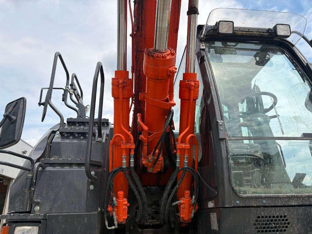 Hitachi ZX140W-6 (3 Pieces available) Foto 16