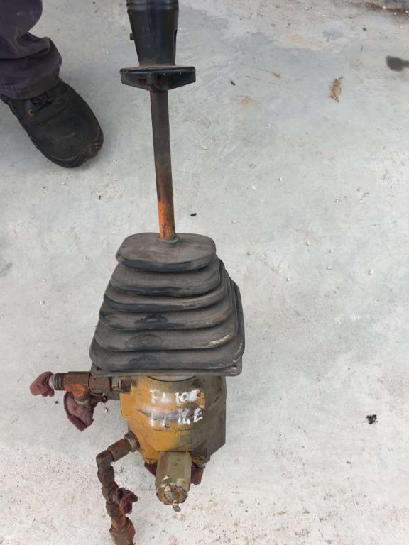 Manipolatore per Fiat Allis FL14E / FL10 Foto 3