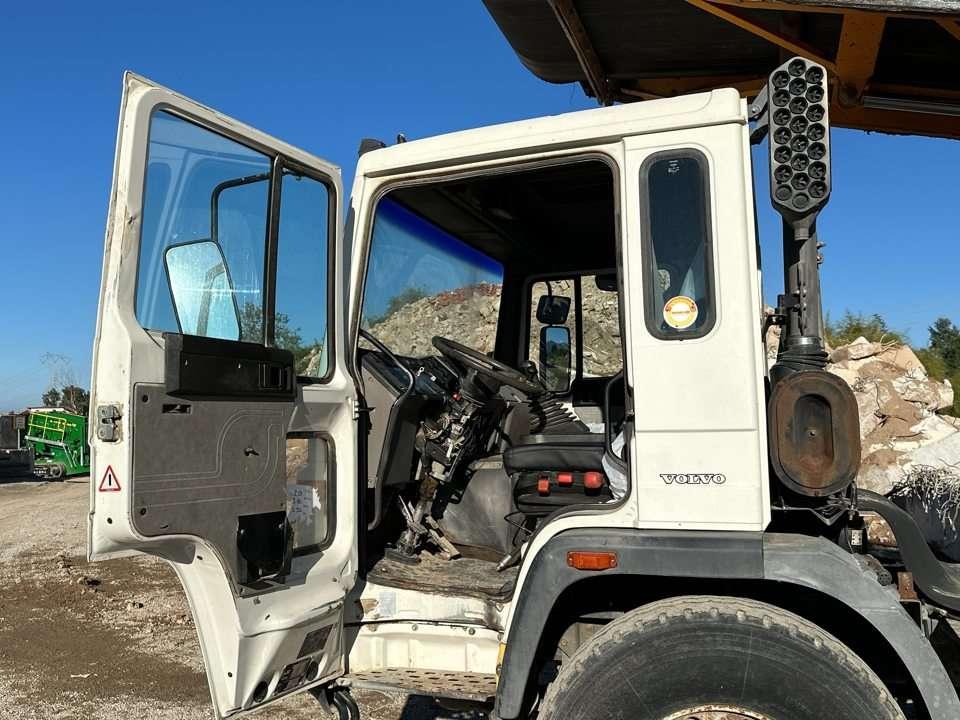 Volvo FL619 4X2 Foto 9