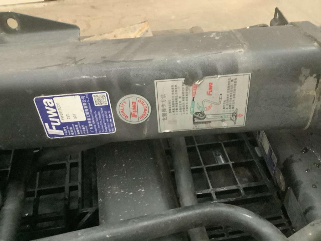 Piedi regolabili per sgancio rimorchio Foto 2