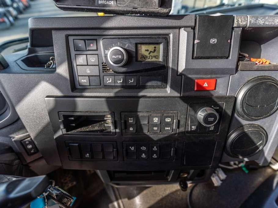Renault T 380 +MAGYAR 19.000L/6COMP+INTARDER Foto 17