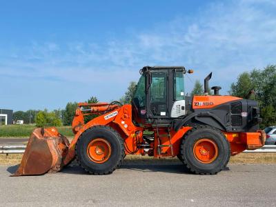 Hitachi ZW180-5B