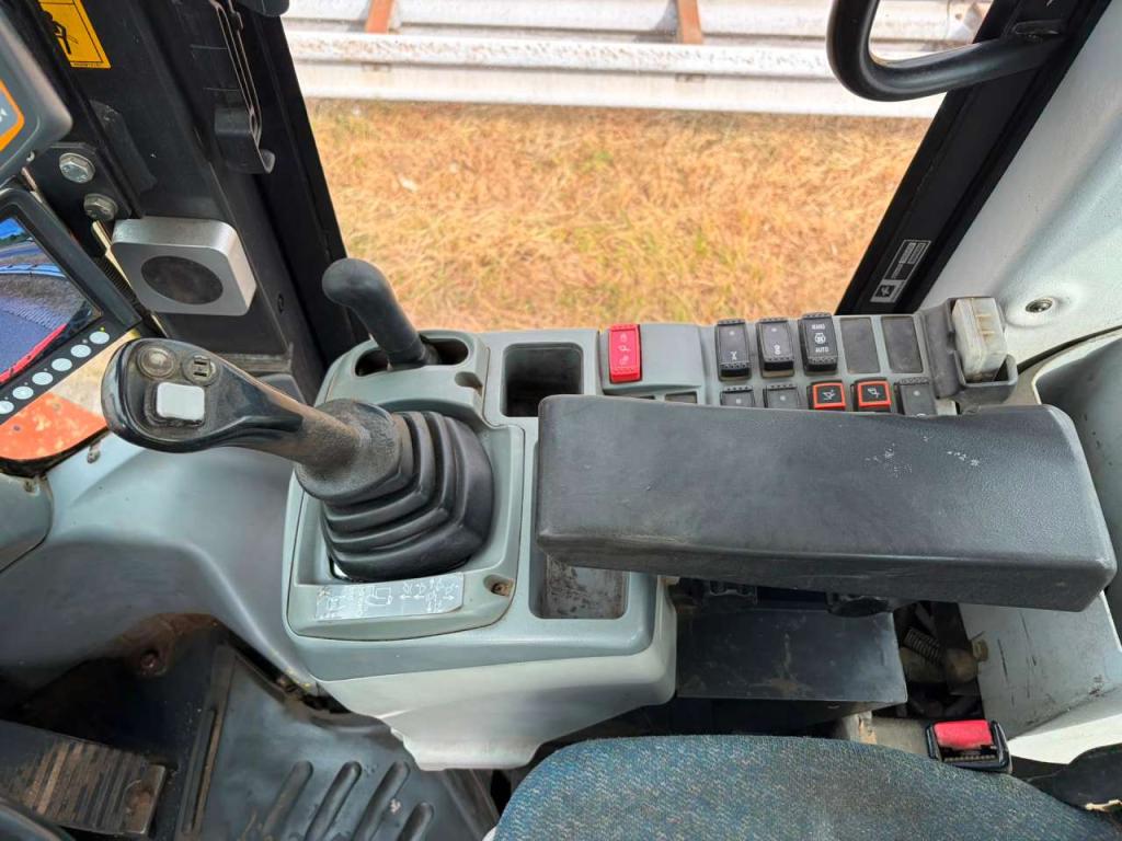 Hitachi ZW180-5B Foto 21
