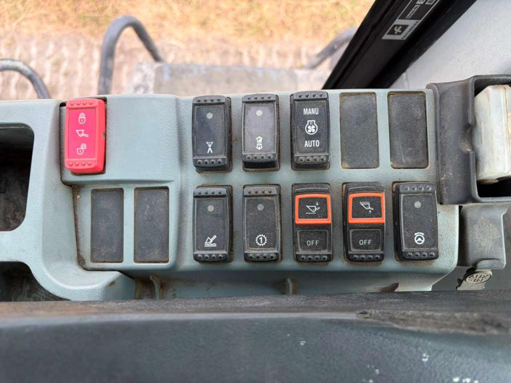 Hitachi ZW180-5B Foto 23