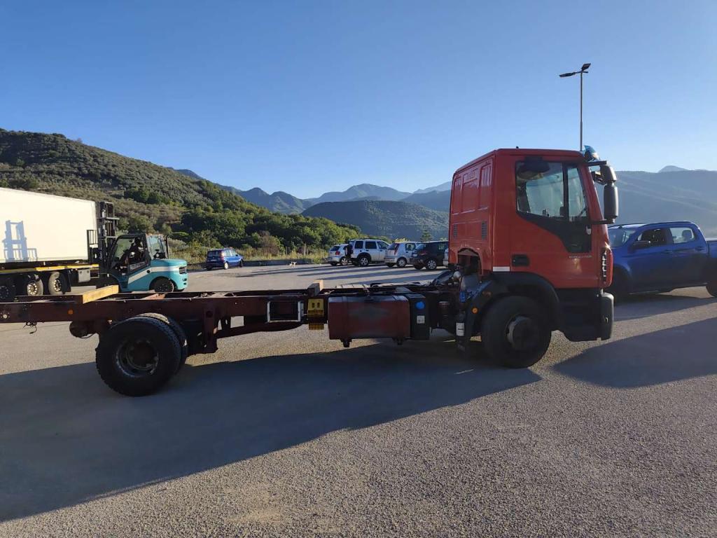 Iveco EUROCARGO 150-280 Foto 2