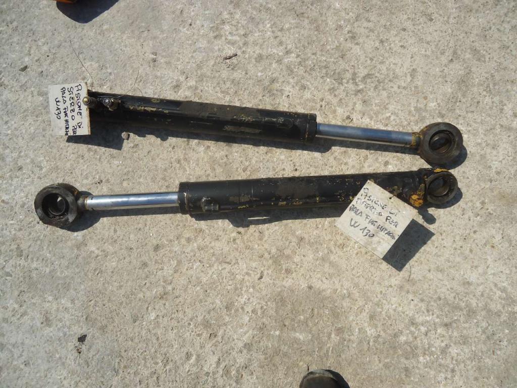 Pistone di sterzo per Fiat Hitachi W130 Foto 1
