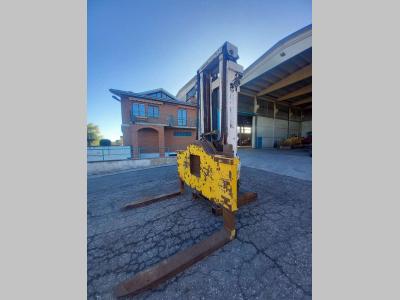 Svetruck 12000 kg in vendita da Massucco T. Srl Area Ricambi