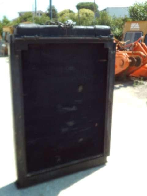 Radiatore acqua olio per Fiat Hitachi w170 Foto 1