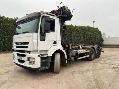Iveco STRALIS 260S42 SCARRABILE USATO CON GRU in vendita da Aurora Srl
