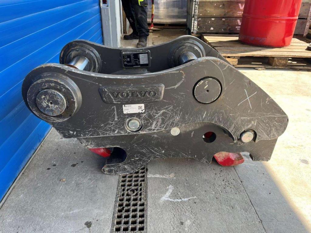 Volvo UNI80 hydraulic quick coupler for 20-26 ton excavators Foto 2