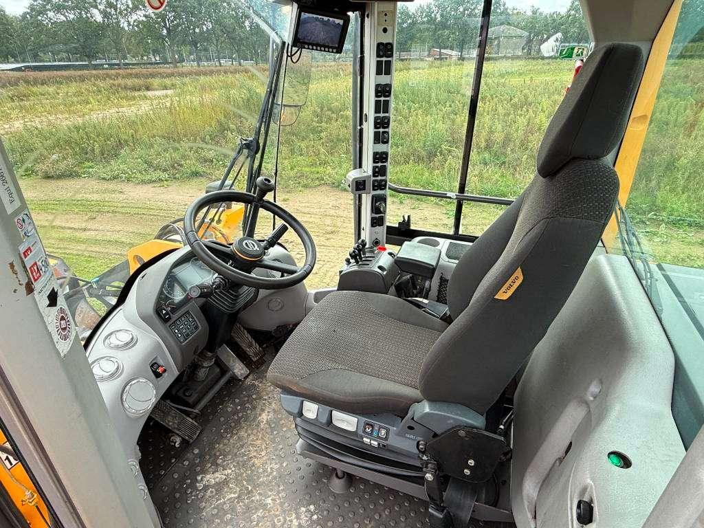 Volvo L90H - 3rd Function / Quick Coupler Foto 8