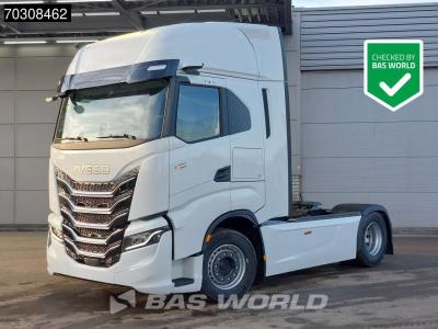 Iveco S-Way 500 4X2 NEW! 2xTanks Full-Air Standklima Navi LED in vendita da BAS World B.V.