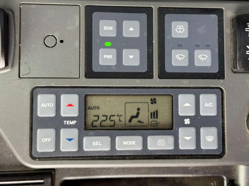 Doosan DX225LC-5 Foto 25