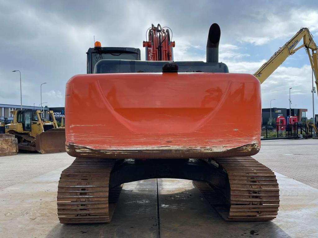 Hitachi ZX210LC-5B Foto 4