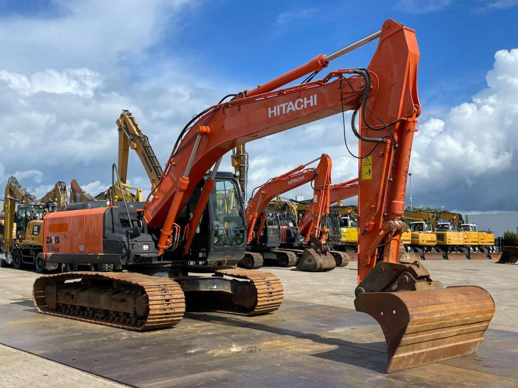 Hitachi ZX210LC-5B Foto 7