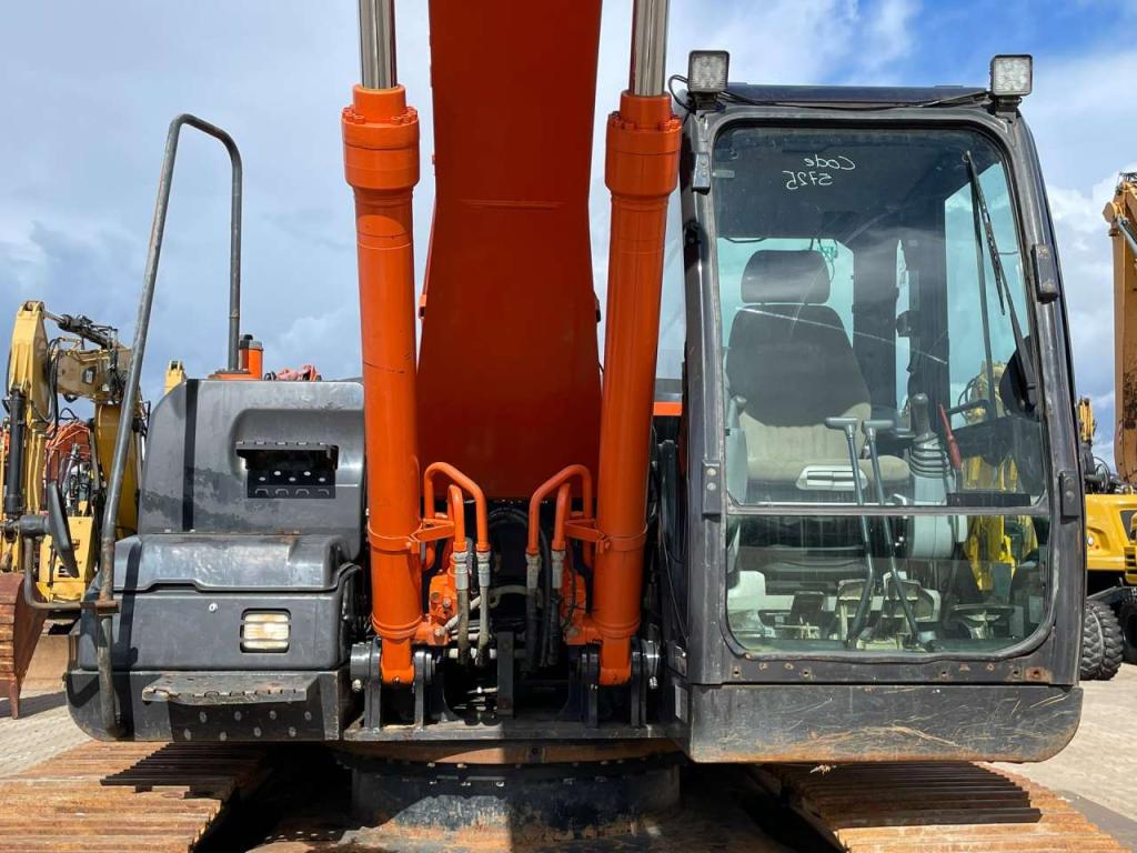 Hitachi ZX210LC-5B Foto 9