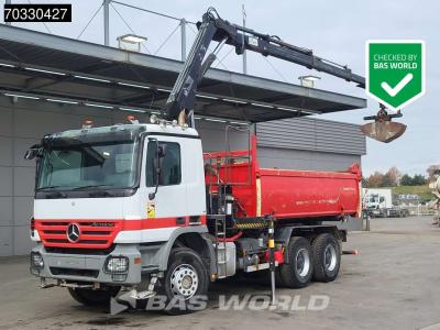 Mercedes-Benz Actros 3341 6X4 HIAB 144 B-3 HIDUO Kran Crane 10m3 3-way tipper Steel suspension Euro 5 in vendita da BAS World B.V.