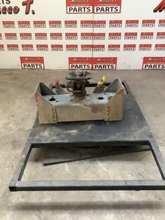 Gancio di traino per Iveco 260/330 F 35 Foto 3