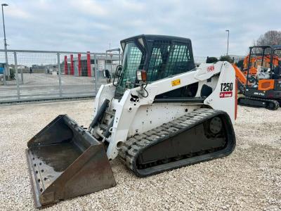 Bobcat T250