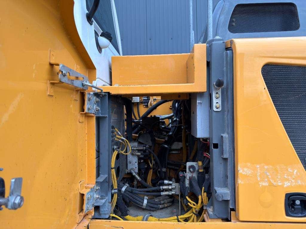 Liebherr R922 SLC Foto 22