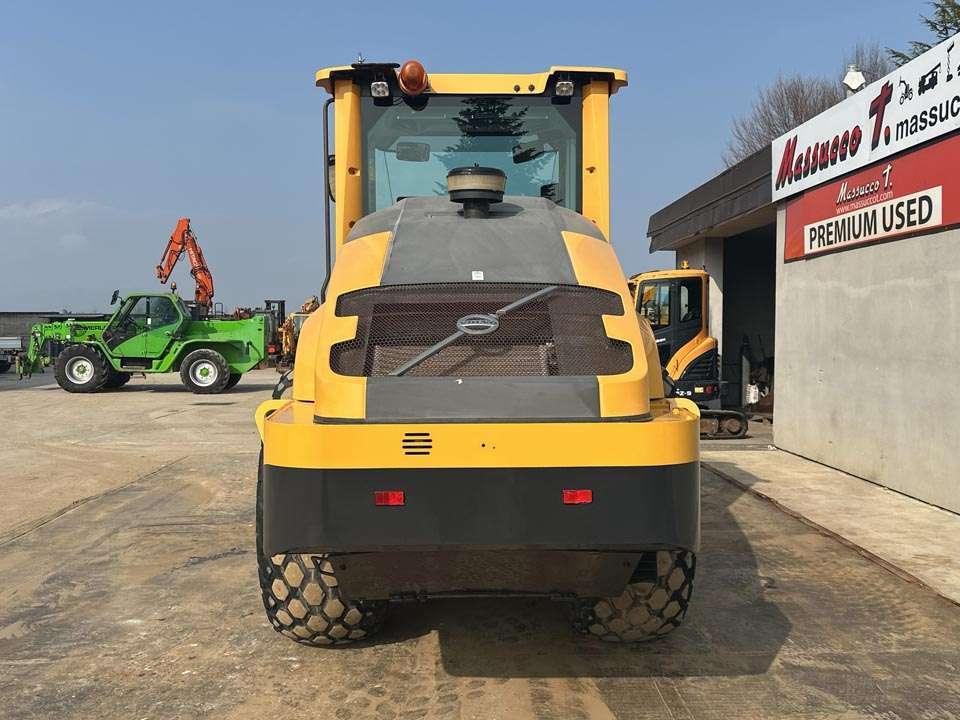 Volvo SD160B Foto 22