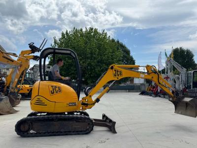 JCB 8027