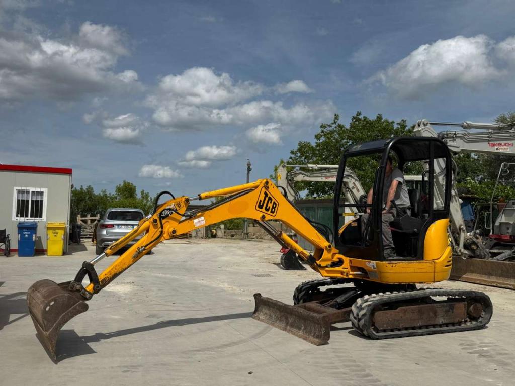JCB 8027 Foto 4