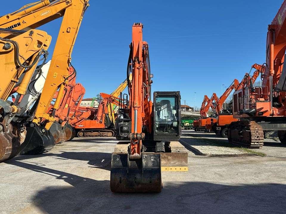 Hitachi ZX135US-6 Foto 20