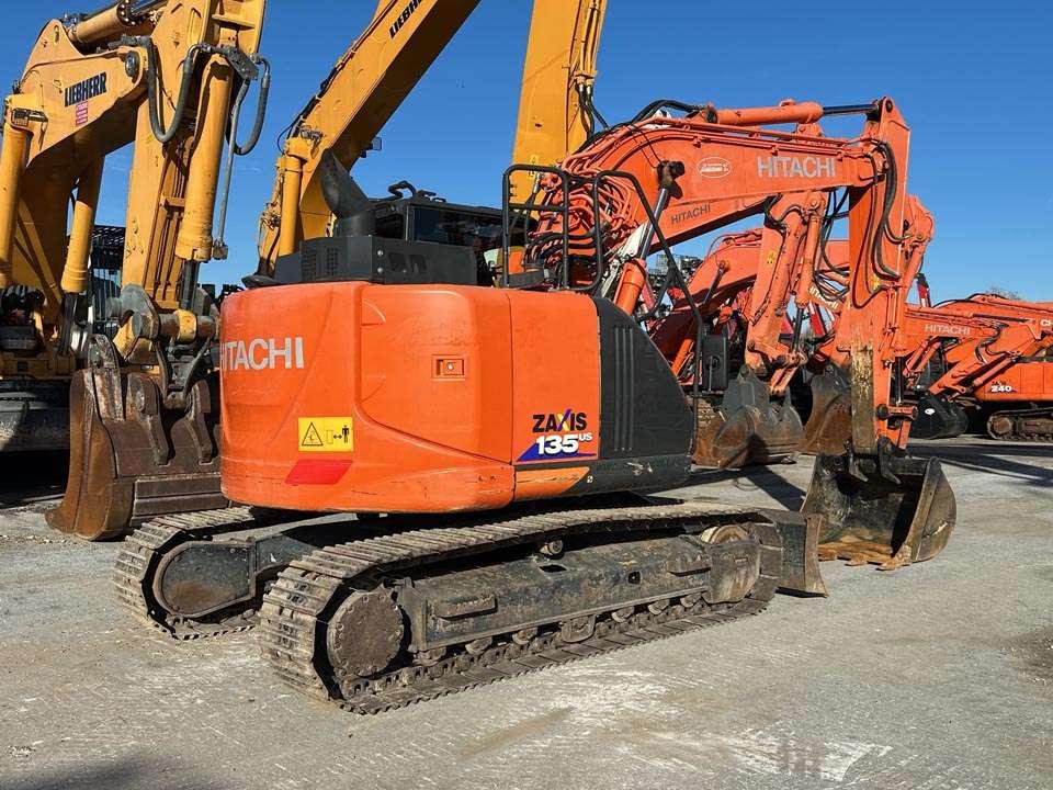 Hitachi ZX135US-6 Foto 22