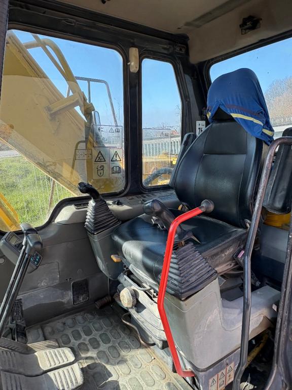 Komatsu PC160-6K Foto 8