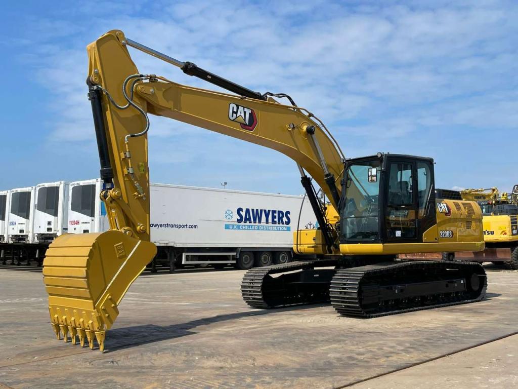 Caterpillar 323D3 Foto 2
