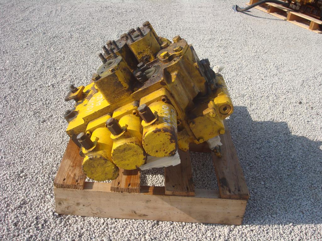 Distributore idraulico per Volvo 4600 Foto 4