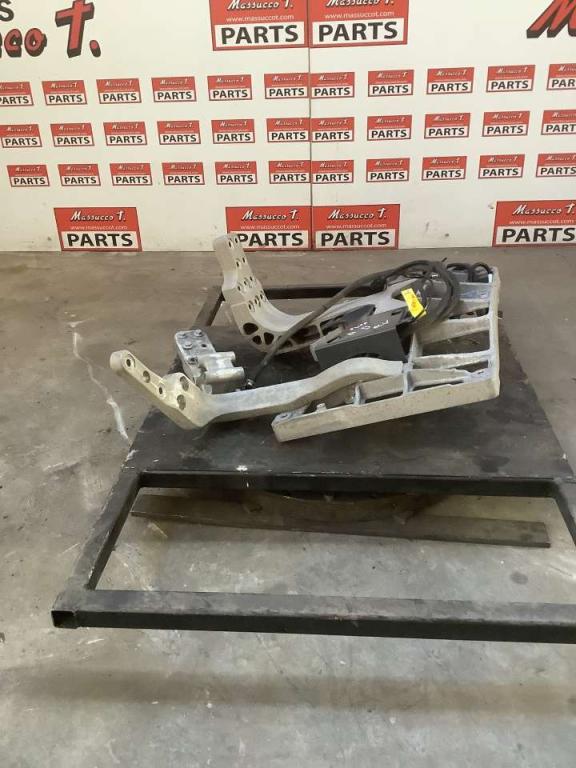 Supporto serbatoio per Volvo FH16 550 6x4 Foto 1
