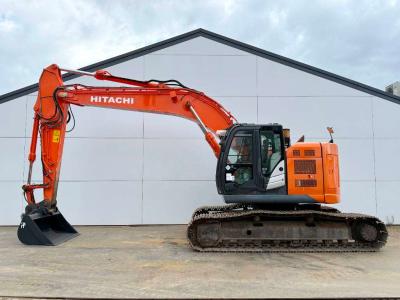 Hitachi ZX225LC-5B - New Bucket / Automatic Greasing / CAM in vendita da Boss Machinery