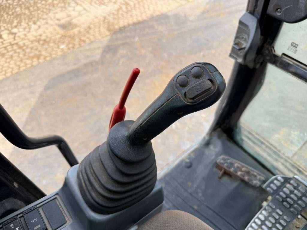Hitachi ZX225LC-5B - New Bucket / Automatic Greasing / CAM Foto 10