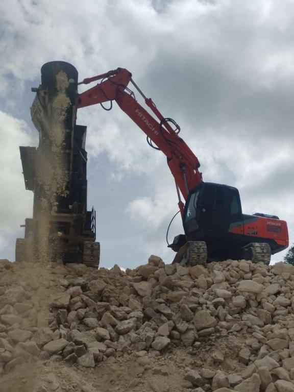 Hitachi ZX210 Foto 3