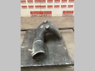 Tubo di aspirazione per Volvo FH16 550 in vendita da Massucco T. Srl Area Ricambi