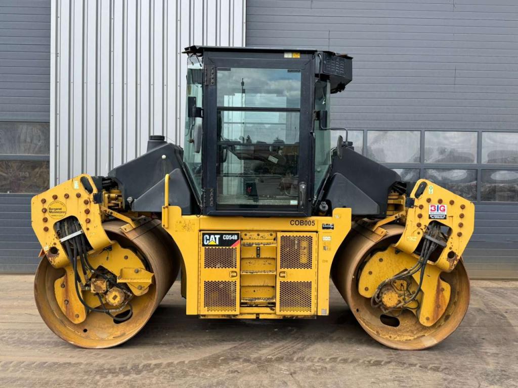 Caterpillar CD54B Foto 1