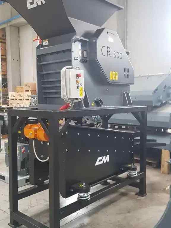 CM CR 600 Foto 1