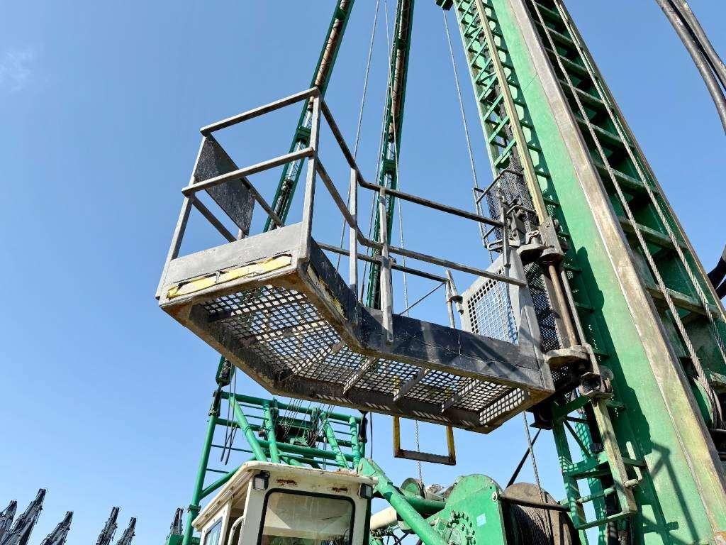 Hitachi KH150GLS-2 - 30.3m Drill / Powerpack / Hydr Tracks Foto 15