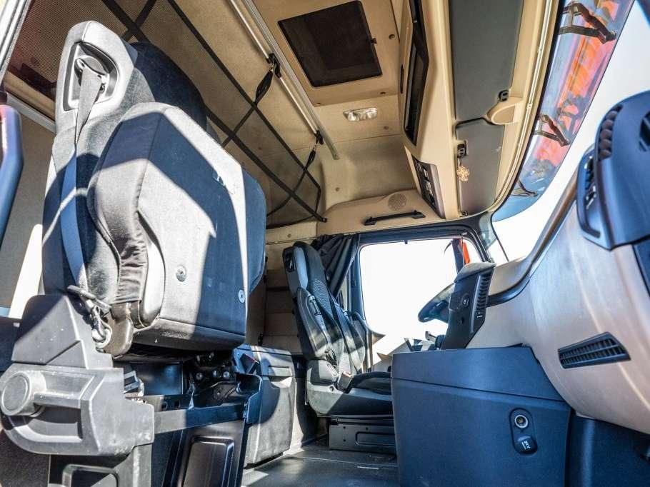 Mercedes-Benz ACTROS 1843 LS+KIPHYDR. Foto 18