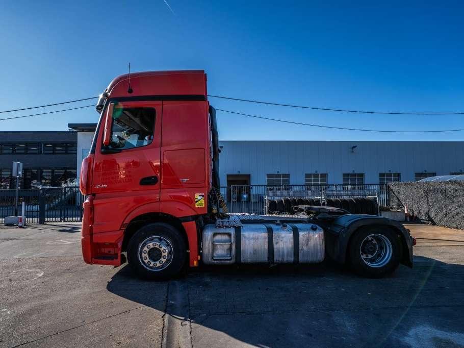 Mercedes-Benz ACTROS 1843 LS+KIPHYDR. Foto 2