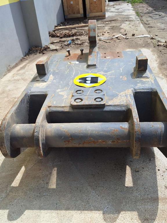 S3 for 38-43 ton excavators Attachment plate Foto 8