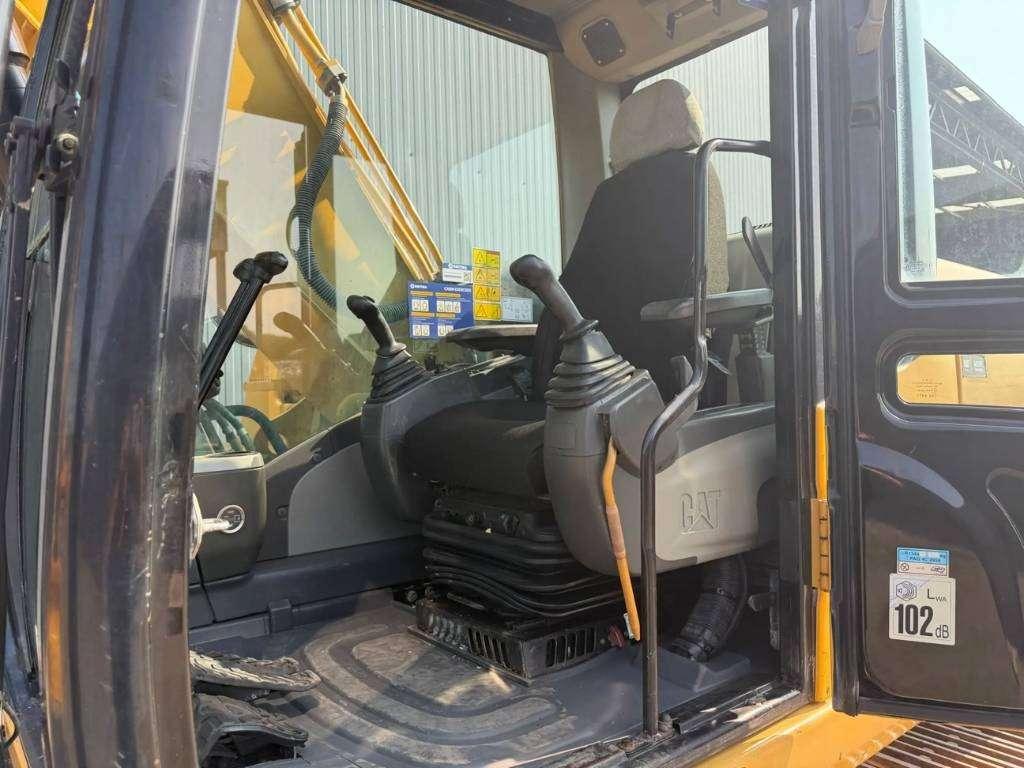 Caterpillar 323D L Foto 25