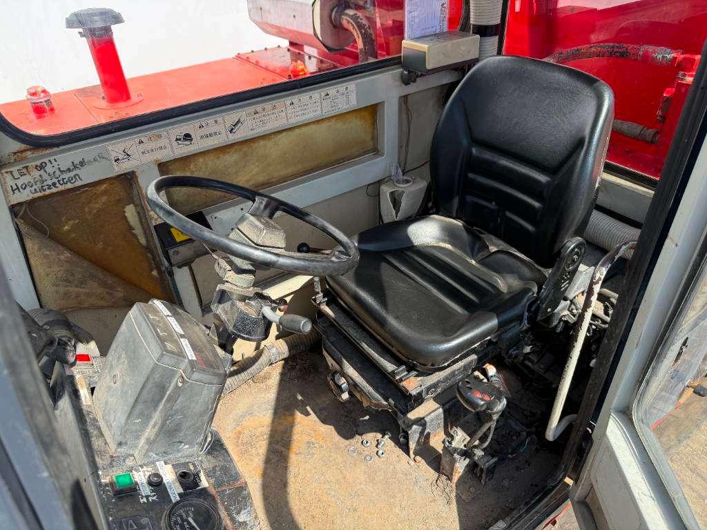 Mitsubishi LD700 - Dutch Machine / Pressurised Cabin Foto 9