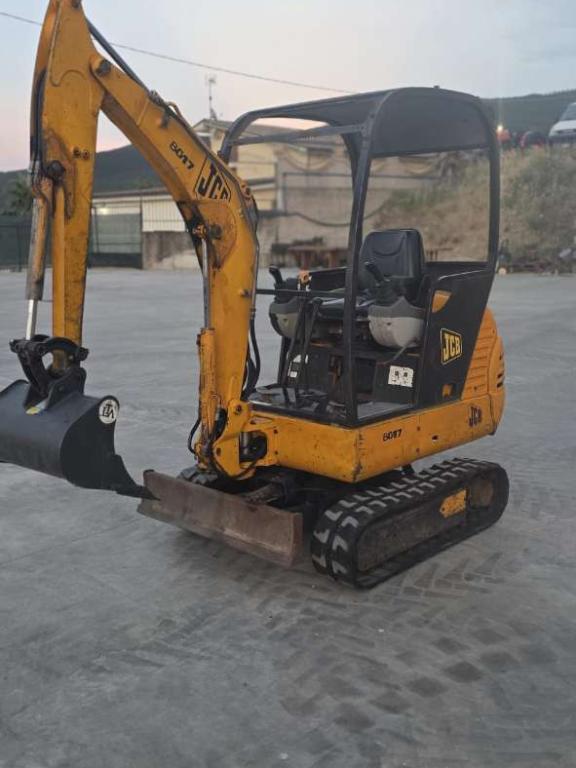 JCB 8017 Foto 1