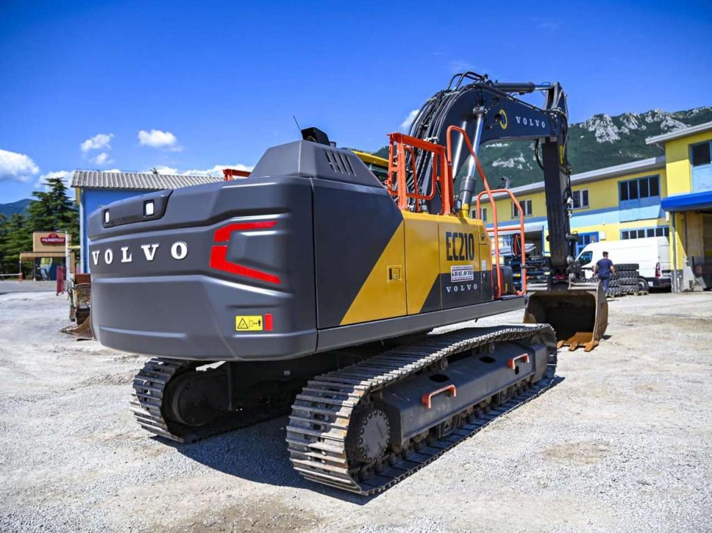 Volvo EC210FNL5 Foto 6