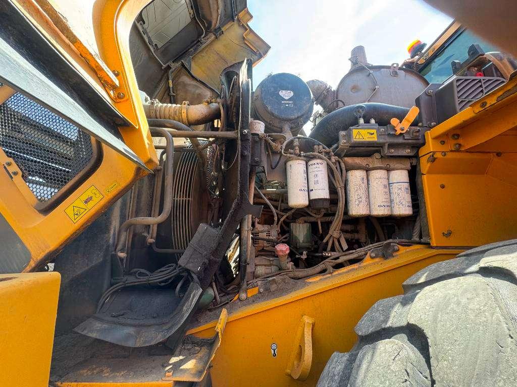Volvo L220H - Automatic Greasing / Quick Coupler Foto 27